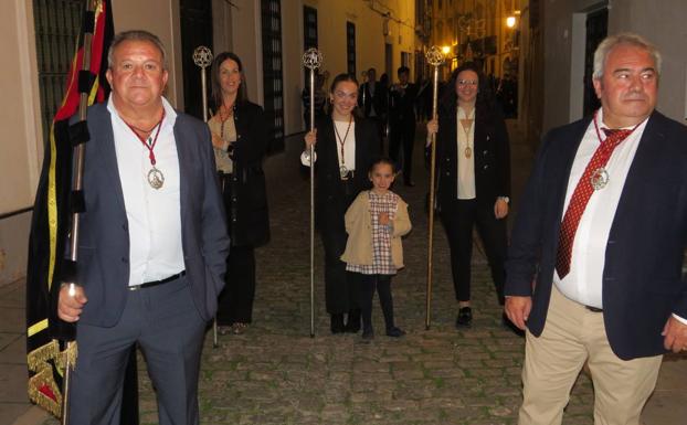 Ocho cofradías santeñas acompañaron al Cristo Yacente de Zafra en su salida extraordinaria
