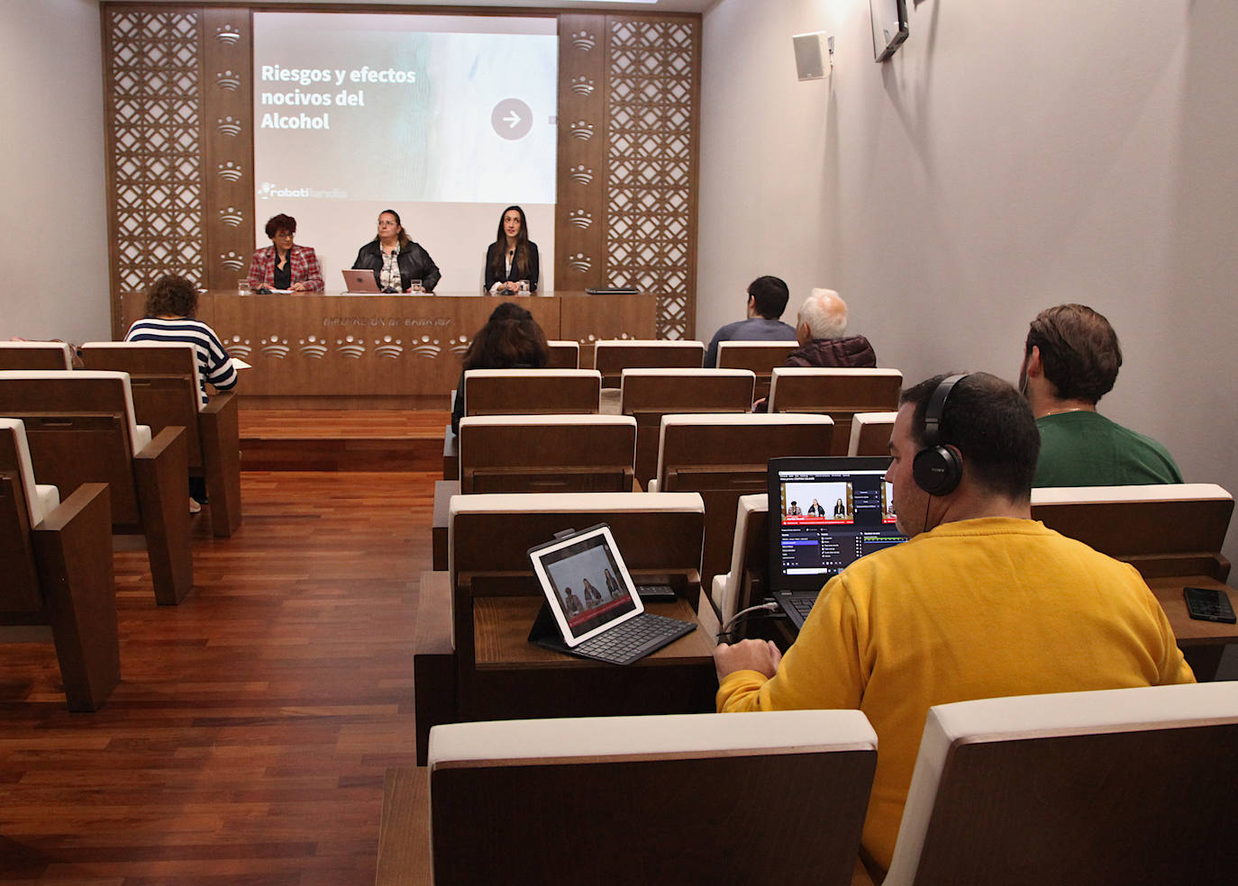 La Diputación de Badajoz promueve un programa sobre prevención de drogodependencias y otras adicciones