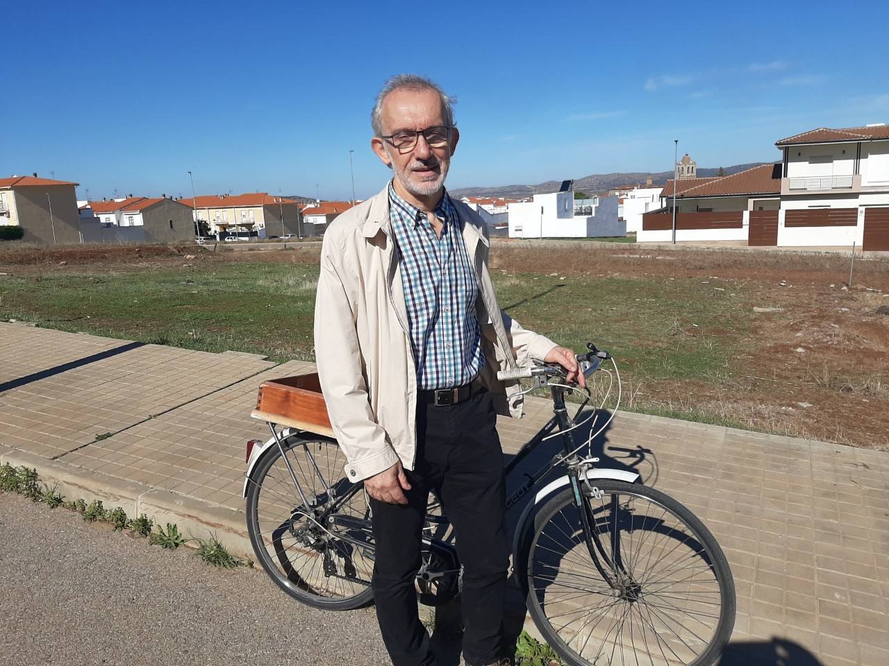 Francisco J. Fernández Nisa, un gran profesional de la enfermería que acaba de jubilarse en el Centro de Salud