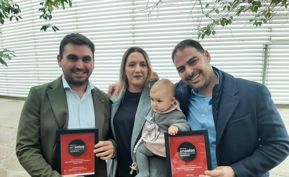 Los restaurantes santeños El Agatxao y Las Barandas han recogido sus premios 'Ensalsa'