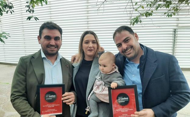 Los restaurantes santeños El Agatxao y Las Barandas han recogido sus premios 'Ensalsa'
