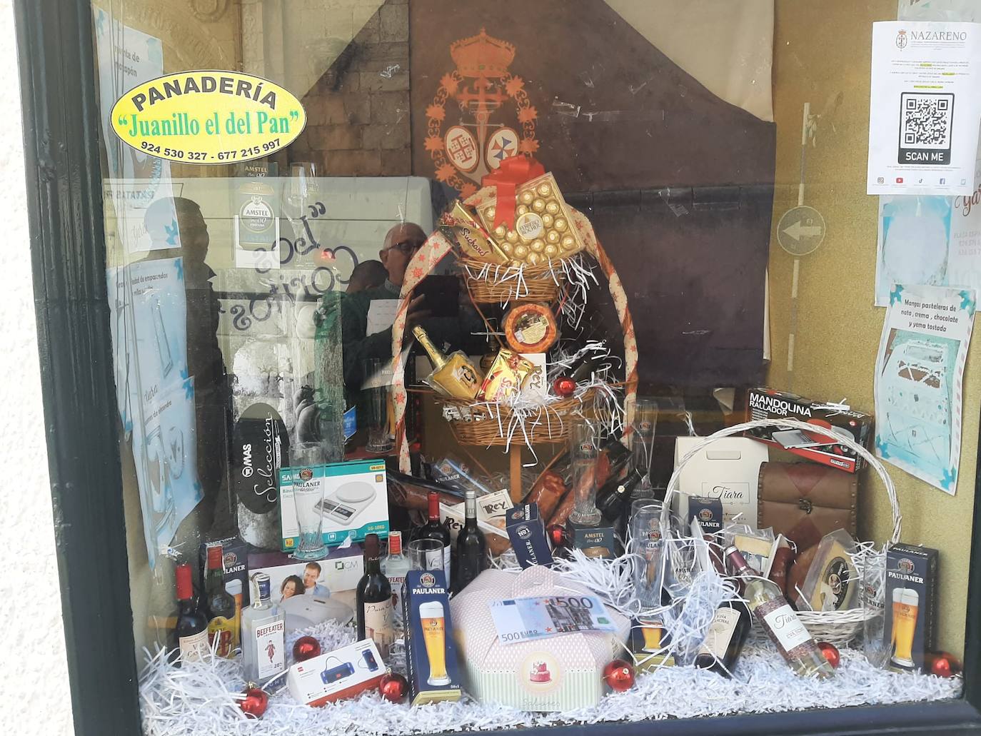 Sorteo de un gran escaparate navideño para la obra social del Nazareno