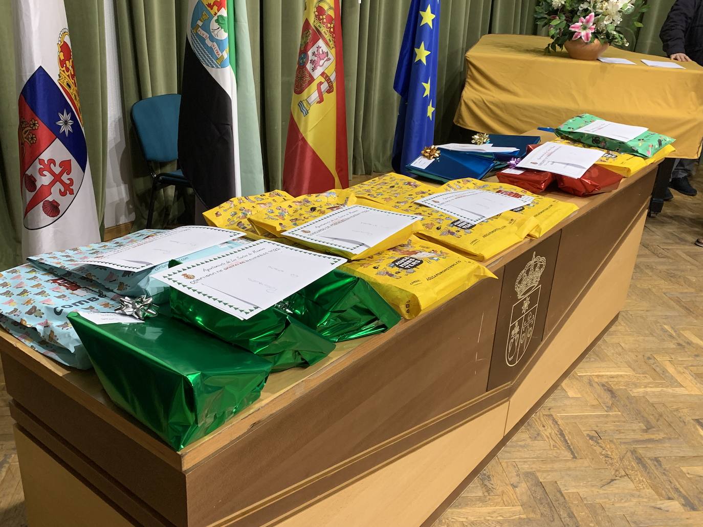 Los escolares, jóvenes y adultos pueden participar en el concurso de cuentos navideños