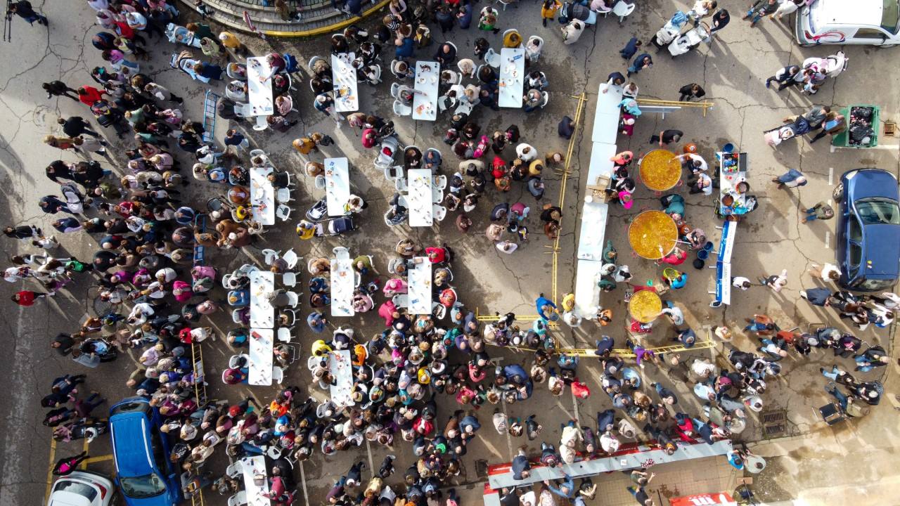Tras el balance final, el 'arroz solidario' entregará 4.285 euros para los niños con enfermedades raras