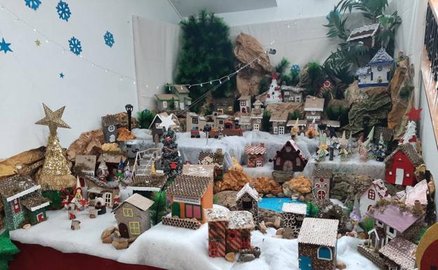 Un pueblo nórdico y el 'Misterio' se pueden visitar en el Hogar de Mayores de Los Santos