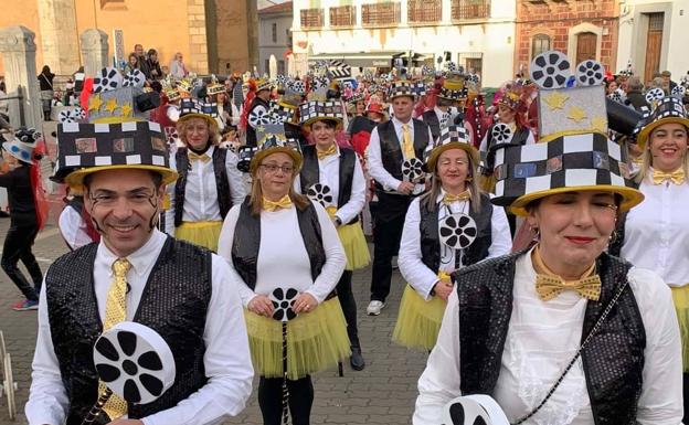 Los premios, en las distintas categorías del gran desfile de Carnaval, se entregaron ayer