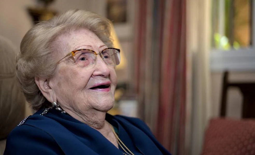 Elvira Ortega cumple 100 años:«No me parece que tenga tanta edad porque mi mente sigue activa»