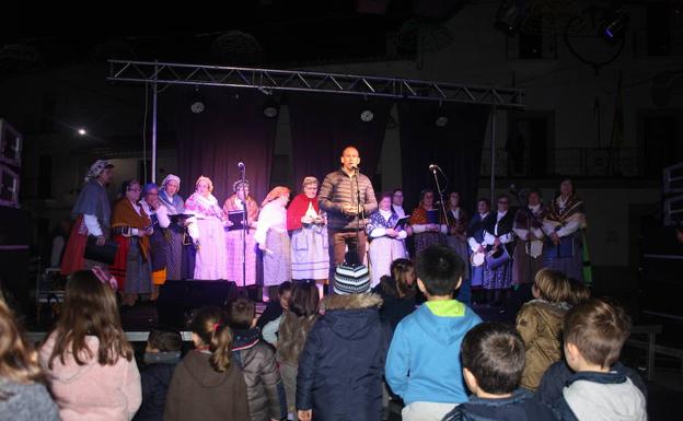 Malpartida de Cáceres dio ayer la bienvenida a la Navidad