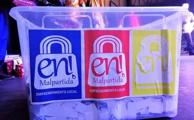 Mª Ángeles Morán gana el concurso 'Gástate 300 euros en Malpartida'