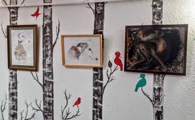 El Mesoncito de los Arcos acoge la exposición Animales y Mascotas