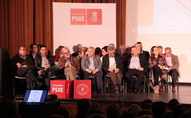 El PSOE de Malpartida de Cáceres homenajeó a todos los concejales socialistas de la localidad