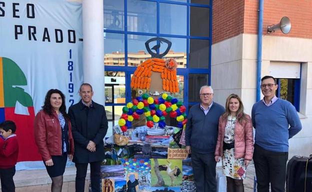 Licenciados Reunidos se fija en Malpartida de Cáceres para decorar una Menina