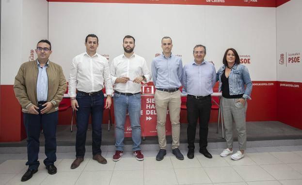 El PSOE creará una red de transporte y turismo entre Cáceres y su zona de influencia