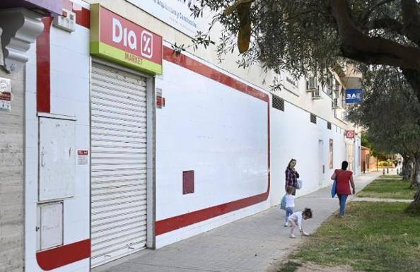 El cierre de los siete supermercados Dia en la región supone el despido de 67 trabajadores