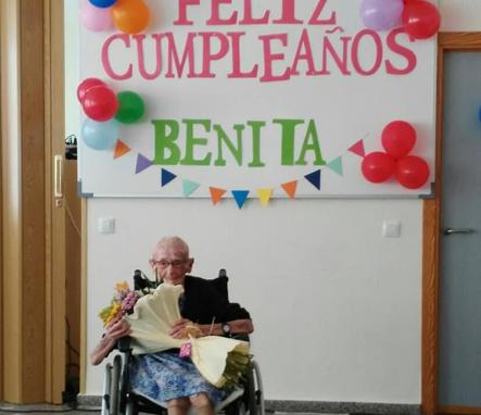 La residencia Santa Ana festeja los 102 años de Benita Agúndez Custodio