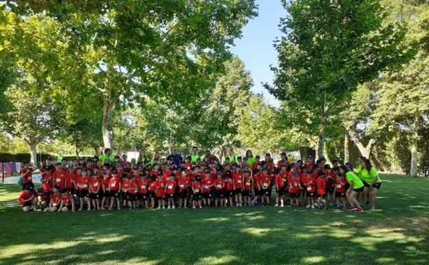 En marcha la nueva edición de 'La Tirolina', con 150 niños inscritos