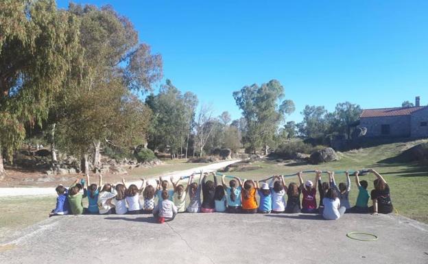 25 niños participaron en la VI Acampada de Fin de Semana en los Albergues de San Isidro
