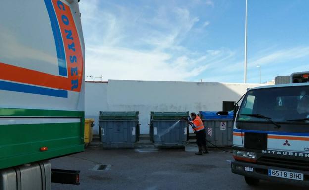 Comienzan a desinfectarse las calles de Malpartida de Cáceres