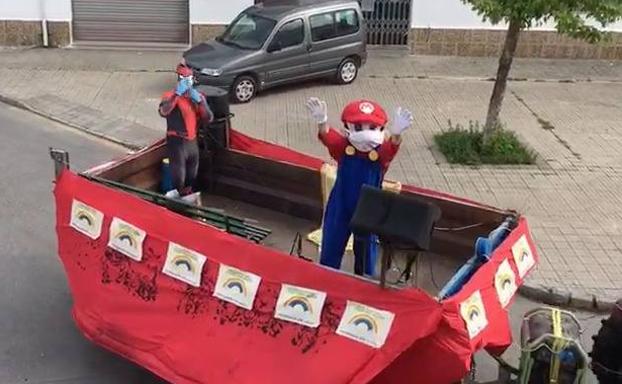 El Ayuntamiento sigue repartiendo mascarillas pero tienen dificultades para adquirir guantes