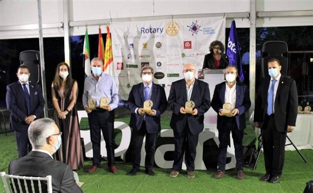 El Museo Vostell Malpartida recibe un galardón por parte del Club Rotary de Cáceres