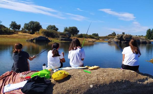 8 jóvenes han disfrutado del programa 'Diviértete Extremadura' en Malpartida de Cáceres