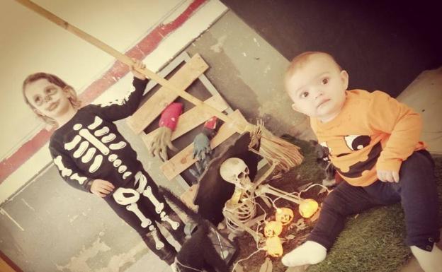 Enea García Rollizo, la familia Chaves Macías y Claudia y Sara Ramos premiados en el concurso de Decoración y Disfraces Espectrales desde casa