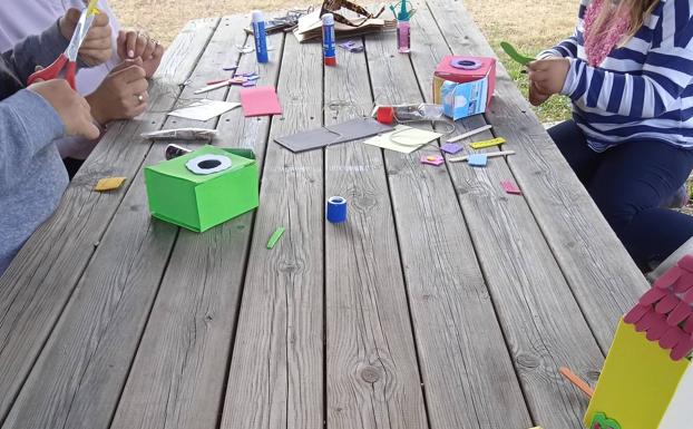 Cajas nido para los pajarillos de Los Barruecos