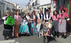 'El Carro de Manolo' y 'La tradición en la calle' ganan el concurso de carros de agua