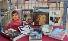 La biblioteca elabora un rincón con biografías de 'Grandes Mujeres de la Historia'