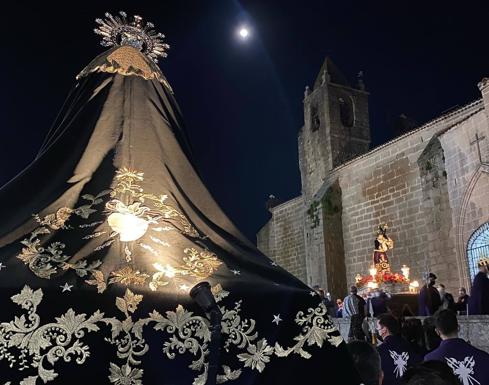 Fervor y recogimiento en el Jueves Santo de Malpartida de Cáceres