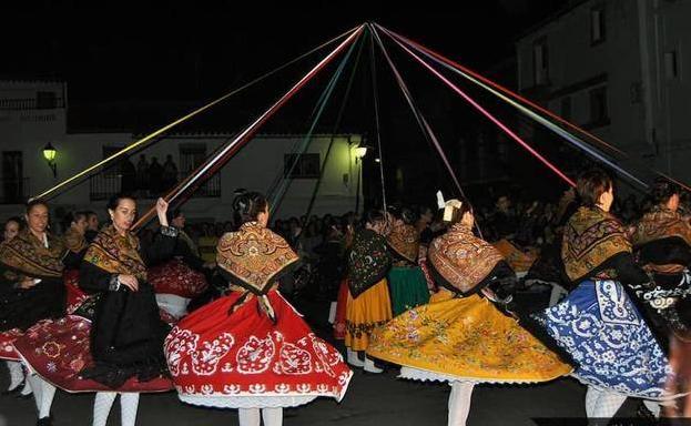 Llamamiento a los jóvenes malpartideñas para que no se pierda el Baile del Cordón