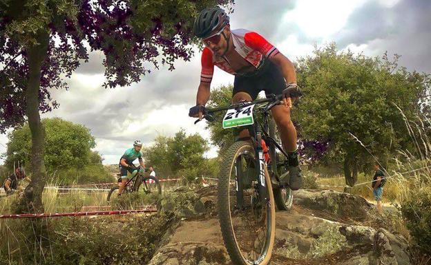 Miguel García logra el tercer puesto en el Campeonato de Extremadura Mountain Bike XCO M30
