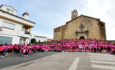 Malpartida de Cáceres volvió a teñir las calles de rosa contra el Cáncer de Mama