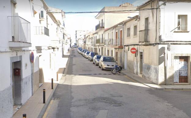 El Ayuntamiento mejorará la red de abastecimiento y pavimentación de las calles Almirez y San Juan