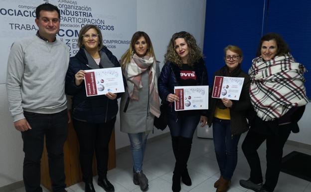 Centro Óptico Miajadas gana el Concurso de Escaparates Navideños