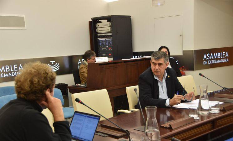 El alcalde valora la ley de espectáculos públicos como miembro de la Fempex