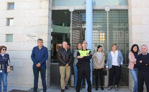 Un minuto de silencio en memoria de las víctimas del 11-M