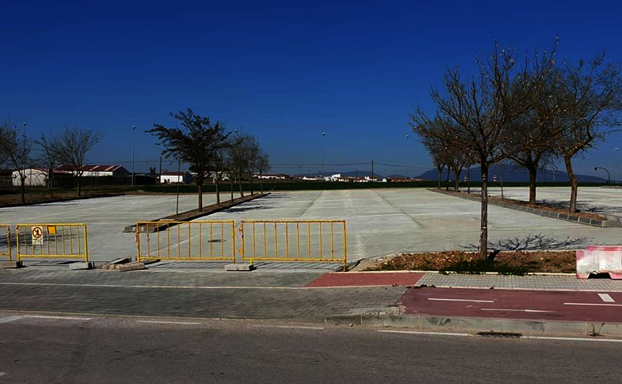 Finalizan las obras del aparcamiento y de los vestuarios de la zona deportiva