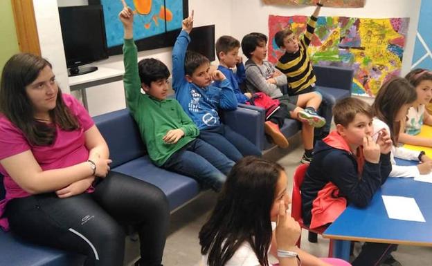 La biblioteca de Miajadas celebra el Día del Libro Infantil