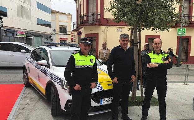 La Policía Local incorpora un nuevo vehículo con un sistema de desfibrilación incluido