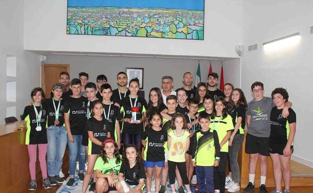 El Club Atletismo Miajadas, 'premiado' con 1.000 euros y la construcción de una pista de atletismo