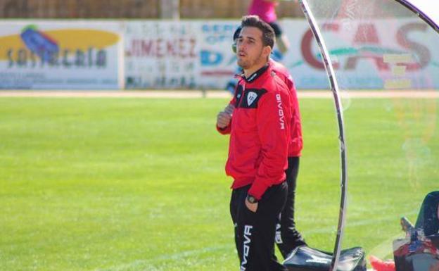 Carlos Pizarro renueva con el CD Miajadas para la próxima temporada