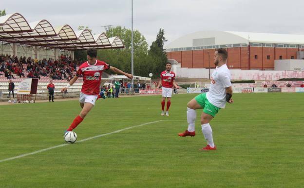 El CD Miajadas confirma las renovaciones de Cristian Escobar y Javi Osorio