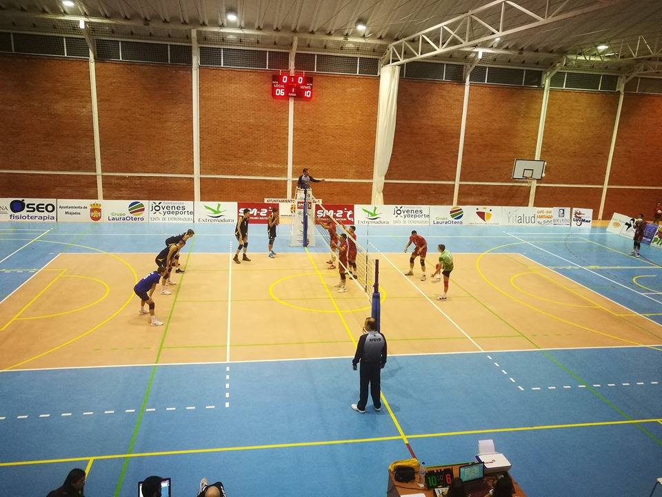 El equipo de voleibol Extremadura Grupo Laura Otero perdió 0-3 contra el CyL Palencia 2020 en un partido que, desde el comienzo, perteneció al equipo visitante