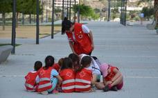 Los más pequeños aprenden primeros auxilios en la Ludoteca