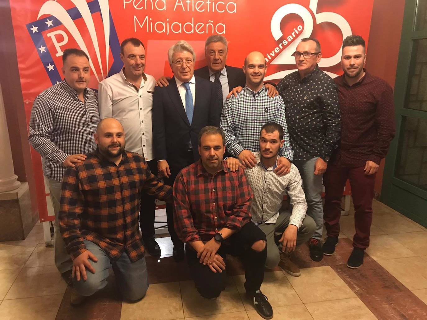 La Peña Atlética Miajadeña celebra su 25 aniversario con Enrique Cerezo
