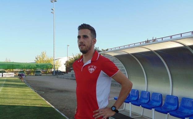 Carlos Pizarro agradece al C.D. Miajadas y a su afición todos los momentos vividos