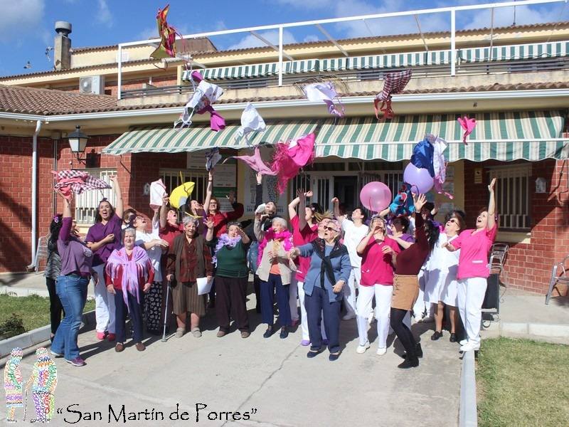 La residencia de mayores San Martín de Porres celebra el Día Internacional de la Mujer