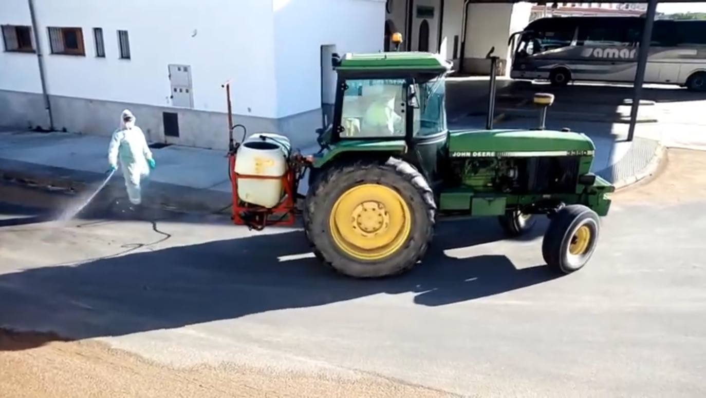Comienzan los trabajos de desinfección en Miajadas y pedanías