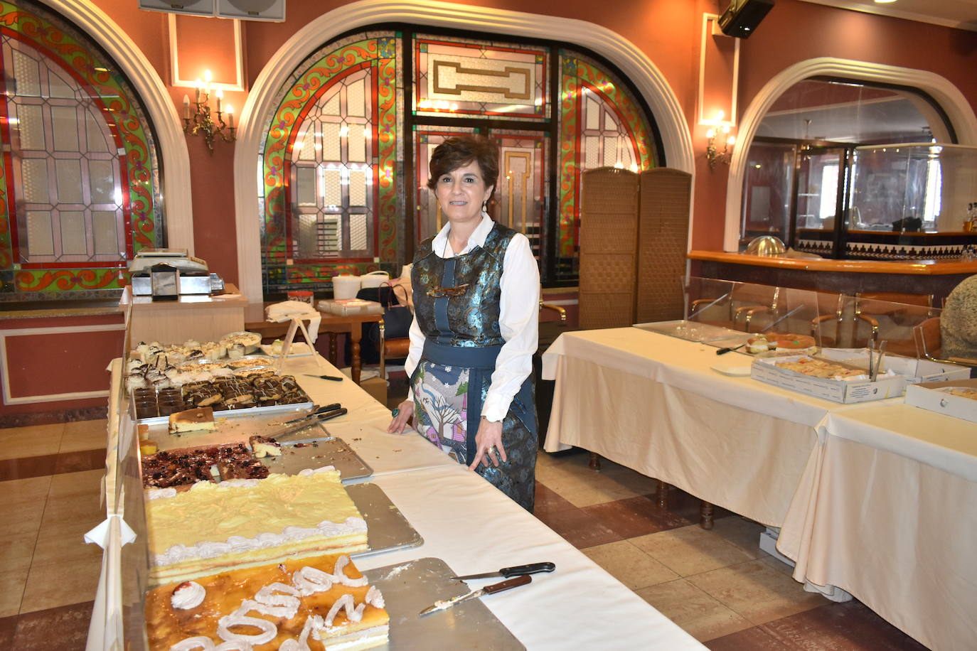 Panaderos y pasteleros de Miajadas llevan a sus vecinos los dulces típicos de Semana Santa